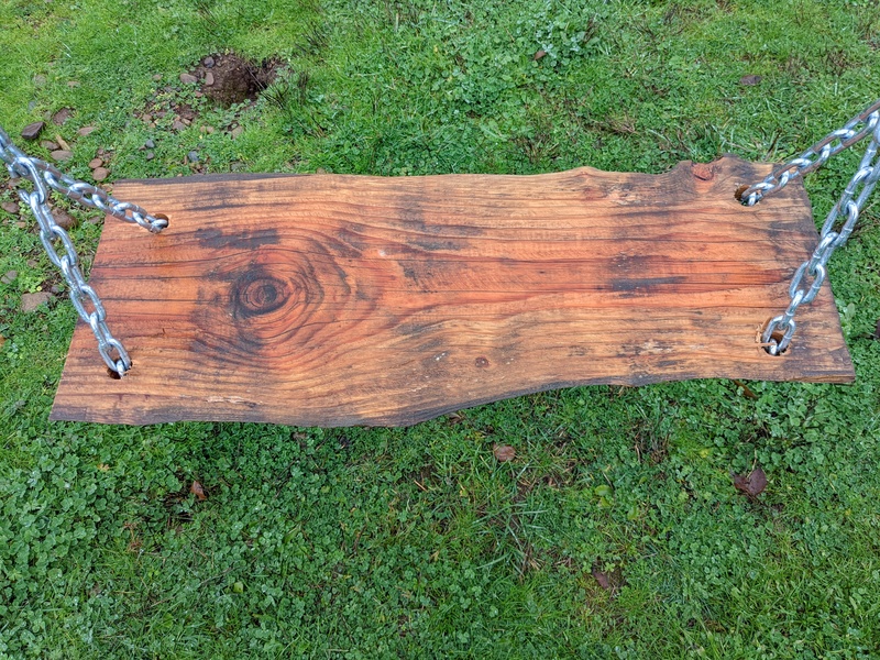 This is the top of one plank. It was mades by our friend, Dustin.