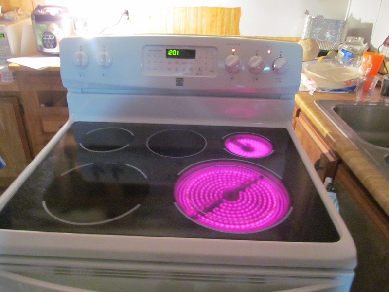 Two burners on. Those are weird looking lights.