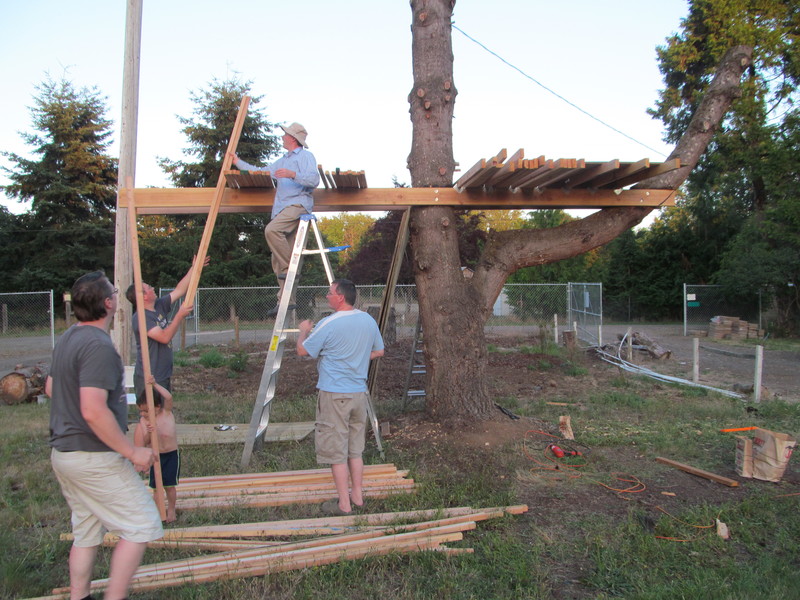 Cleanup: Ben, Kili, Daniel, Joseph, Rune, stacking up the lumber, getting it to a (hopefully) safe place. Tree house.
