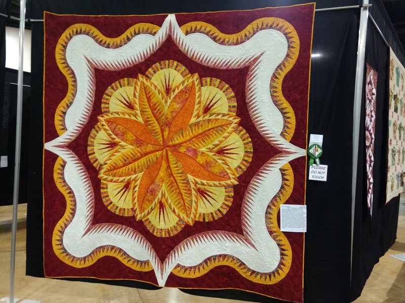 Lois explored a Quilt Show at the local convention center.