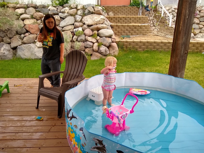 Hazleigh in Ben and ZingZing's pool.