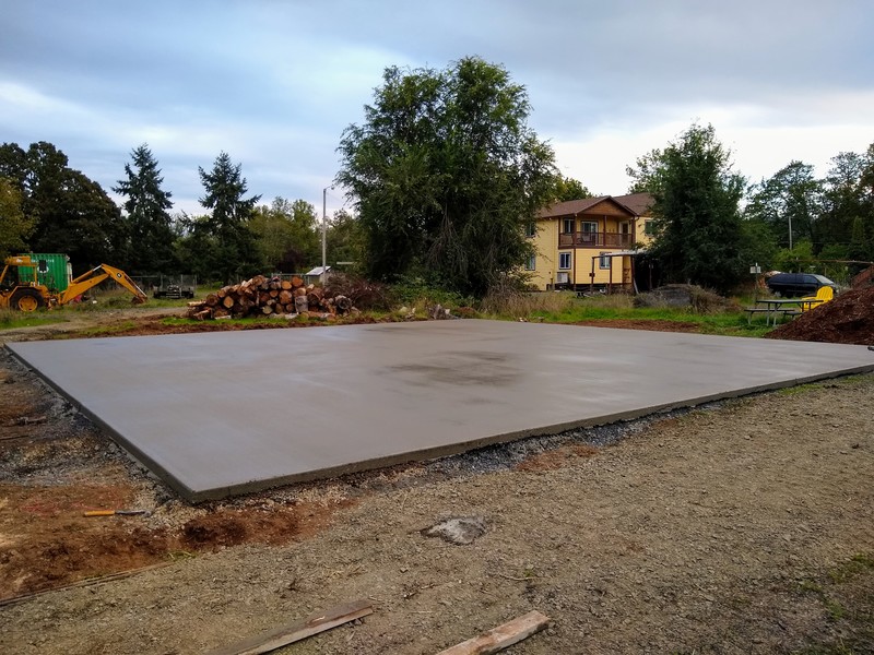 Basketball Court: so large. 40'x40'
