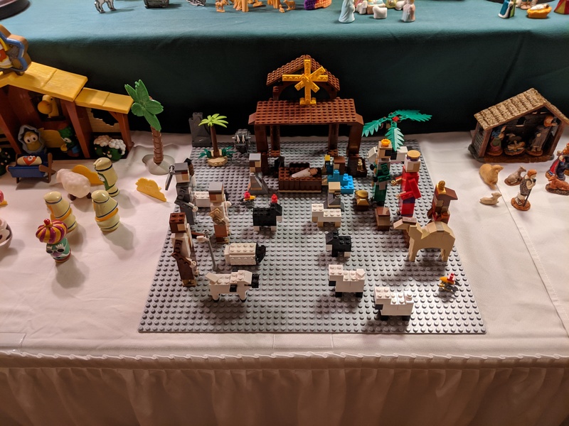 Creche exhibit made from Legos.