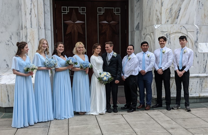 The attendants and groomsmen. Shannon is next to Tia. Miley is on the far right.