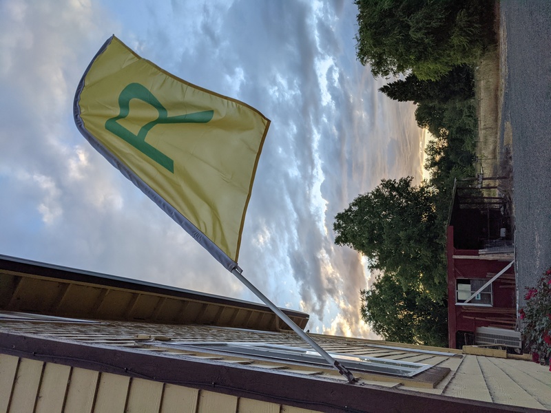 Our new Rosewold Feather Flag. Tight fit.