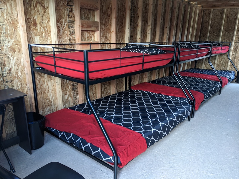 B2: Bunkbeds