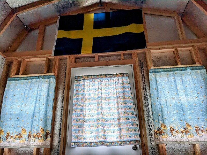 B5 Sweden curtains and flag.