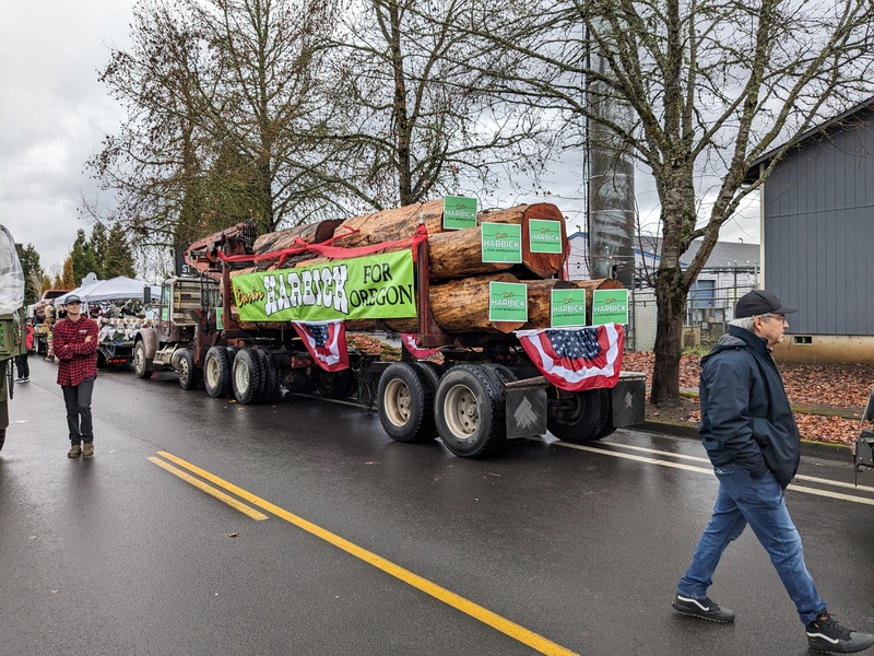 Springfield OR Parade, Darin Harbick float.