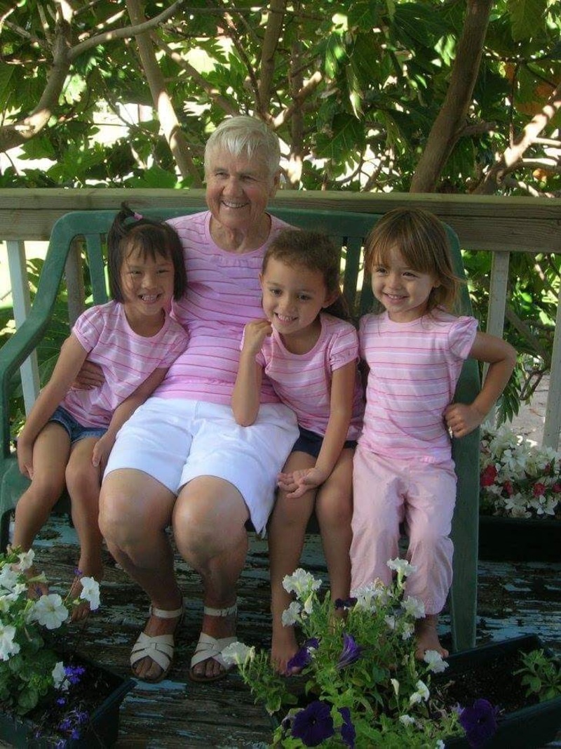 Lois's mother Doris with Amy, Shannon, and Tia.