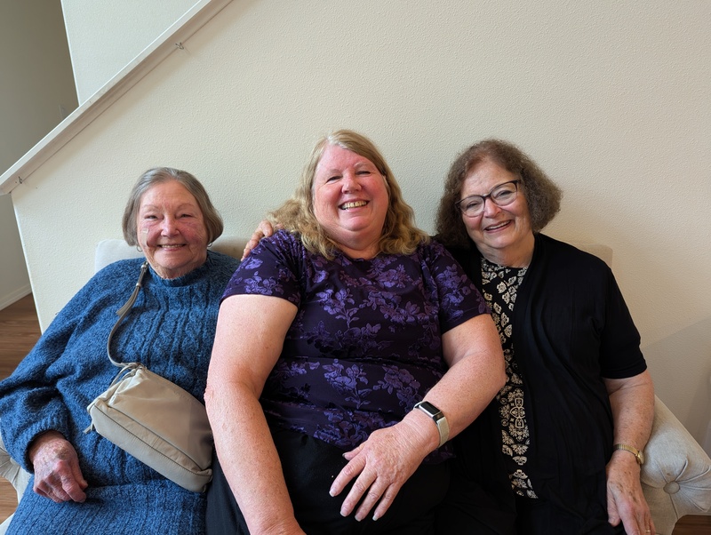 Judy Cunningham, Lois Colton, Marie Bell