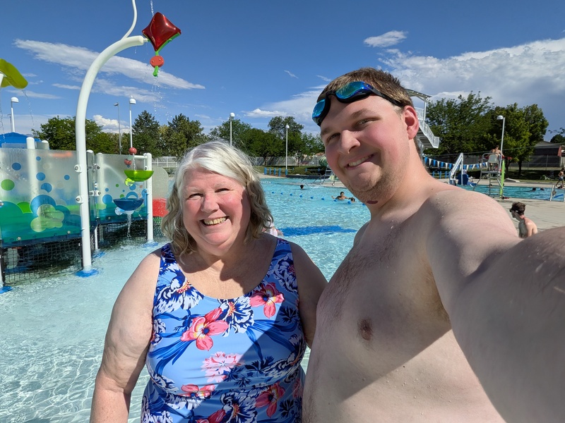Lois, Josh